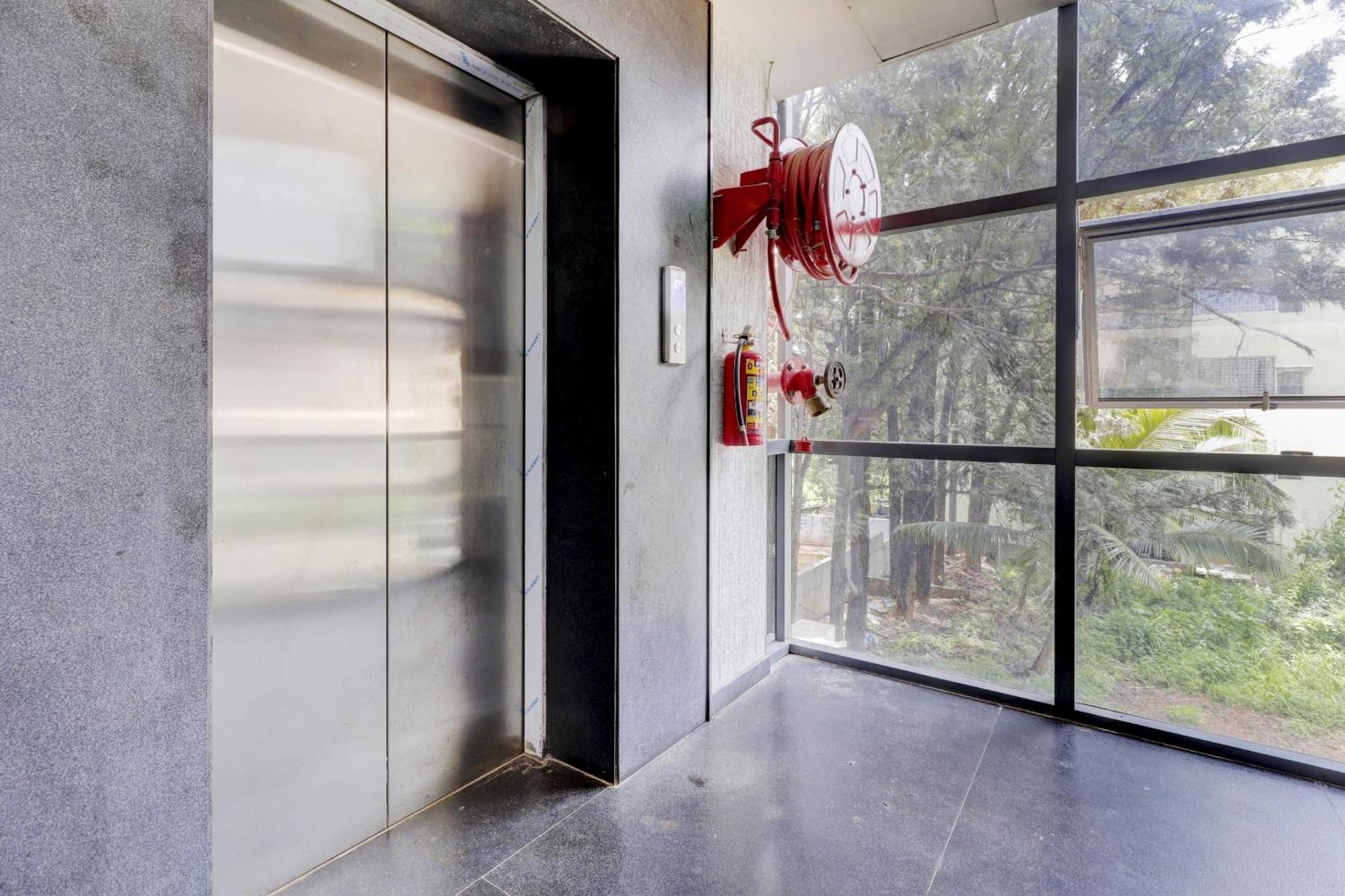Super Sleek Townhouse Galexia Hotel And Resorts Bangalore Esterno foto